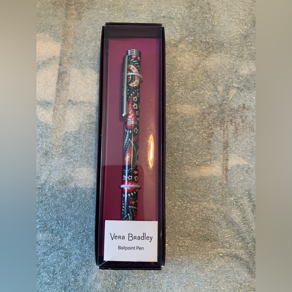 Vera Bradley ballpoint pen.